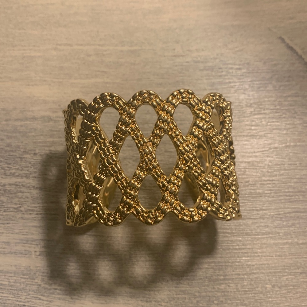 Like New Lilly Pulitzer Gold Cuff Bracelet.